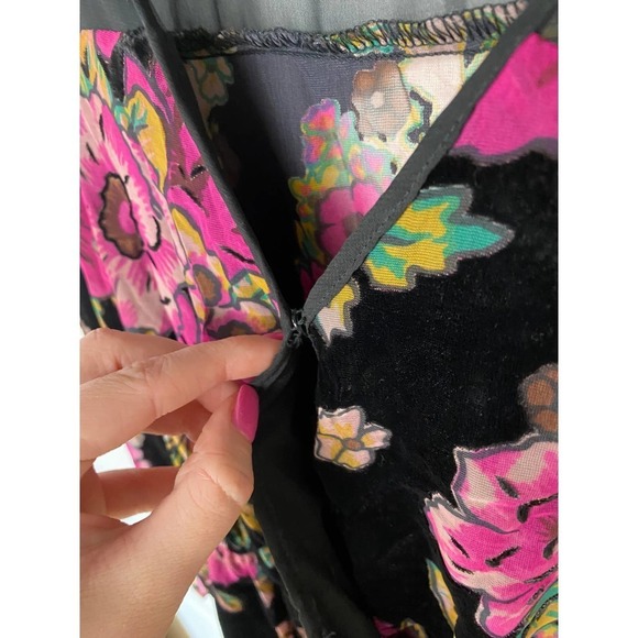 Band of Gypsies Floral Romper - Picture 6 of 7